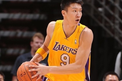 九游电脑版官方下载-中国球员NBA单场最高分：周琦6分，杨瀚森9分，姚明纪录天花板|王治郅|中国篮球|波特兰开拓者队|内线_新浪体育_新浪新闻